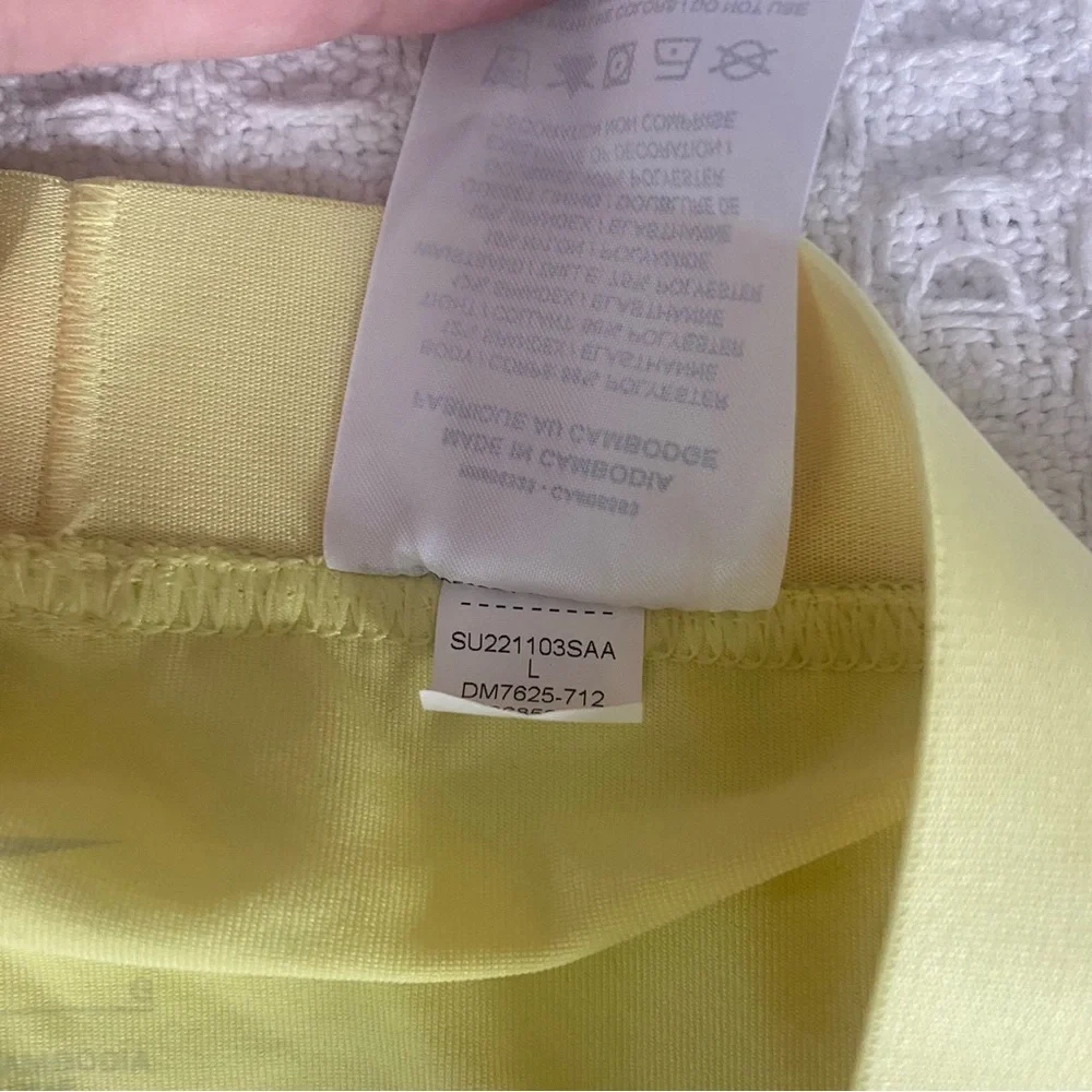 Nike Green and Yellow printed skirt girls size large